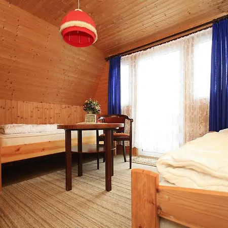 Rustikales Bootshaus Fuer 4 Personen In Ferienhaus Teterow