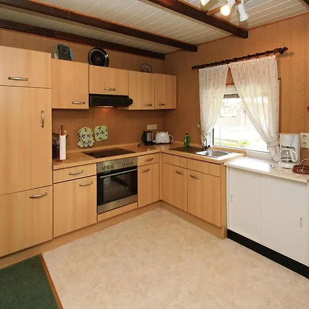 Ferienhaus Rustikales Bootshaus Fuer 4 Personen In *